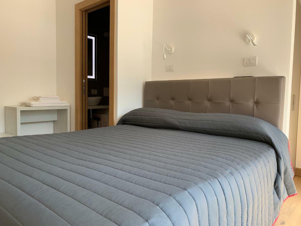 Italo-Svizzero Hotel Chiavenna Exterior photo