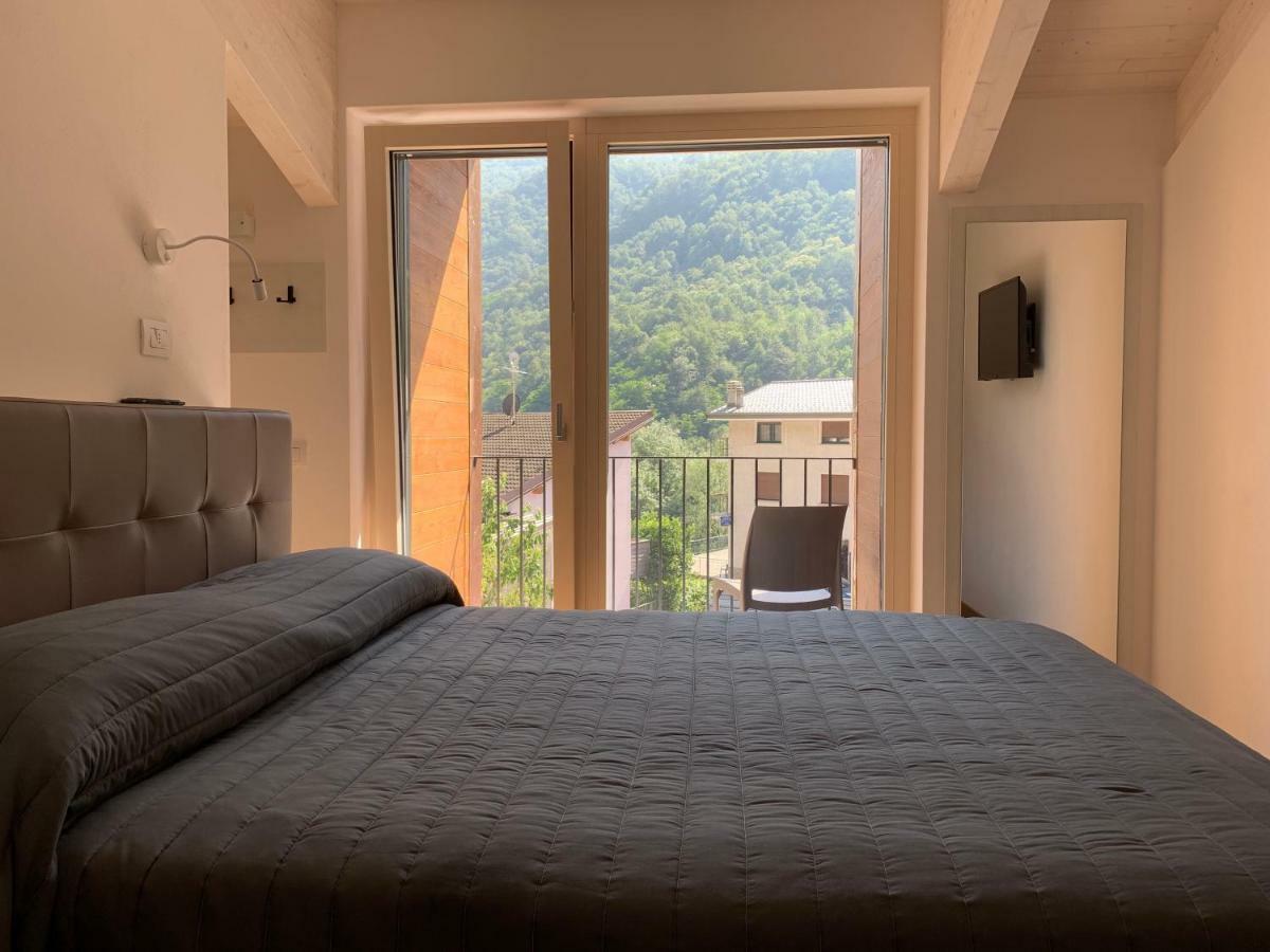 Italo-Svizzero Hotel Chiavenna Exterior photo